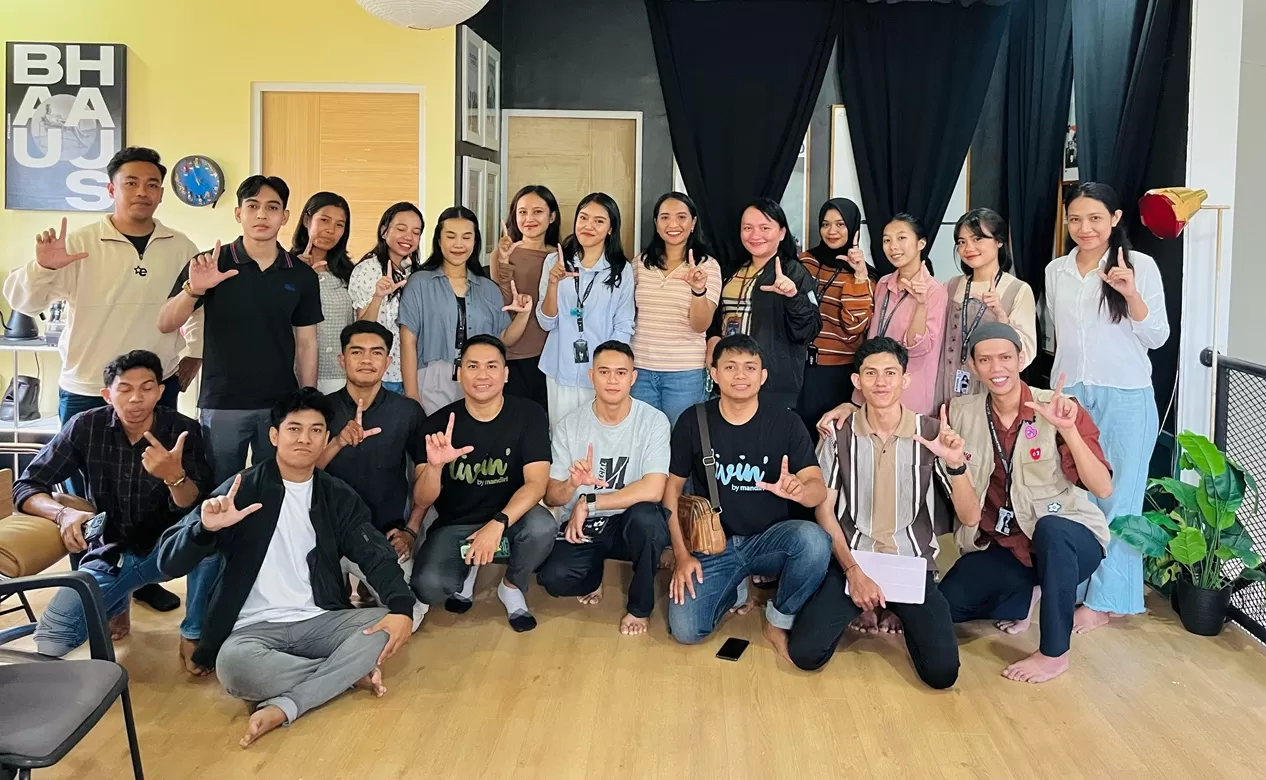 Empowering Local Talent: Felix Maria Go Foundation Supports NTT Youth Creative Market
