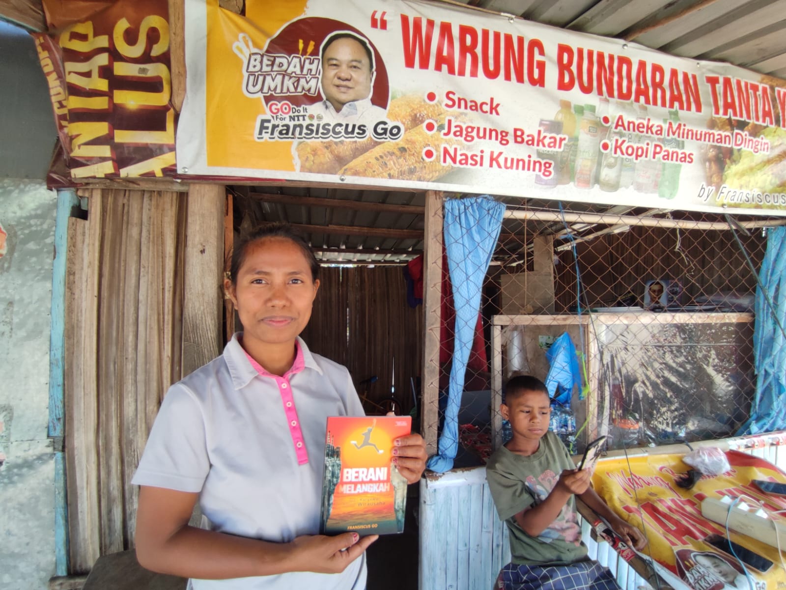Kisah Ibu Yuni: Dari Warung Sederhana Menuju Kemandirian Ekonomi Berkat Bedah UMKM